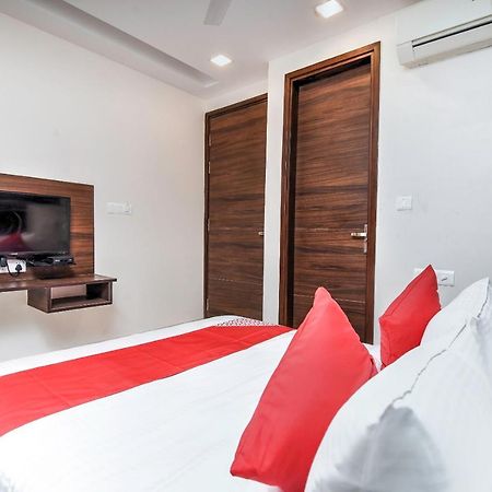 Oyo 77158 Hotel Swastik Palace Bhiwandi Luaran gambar