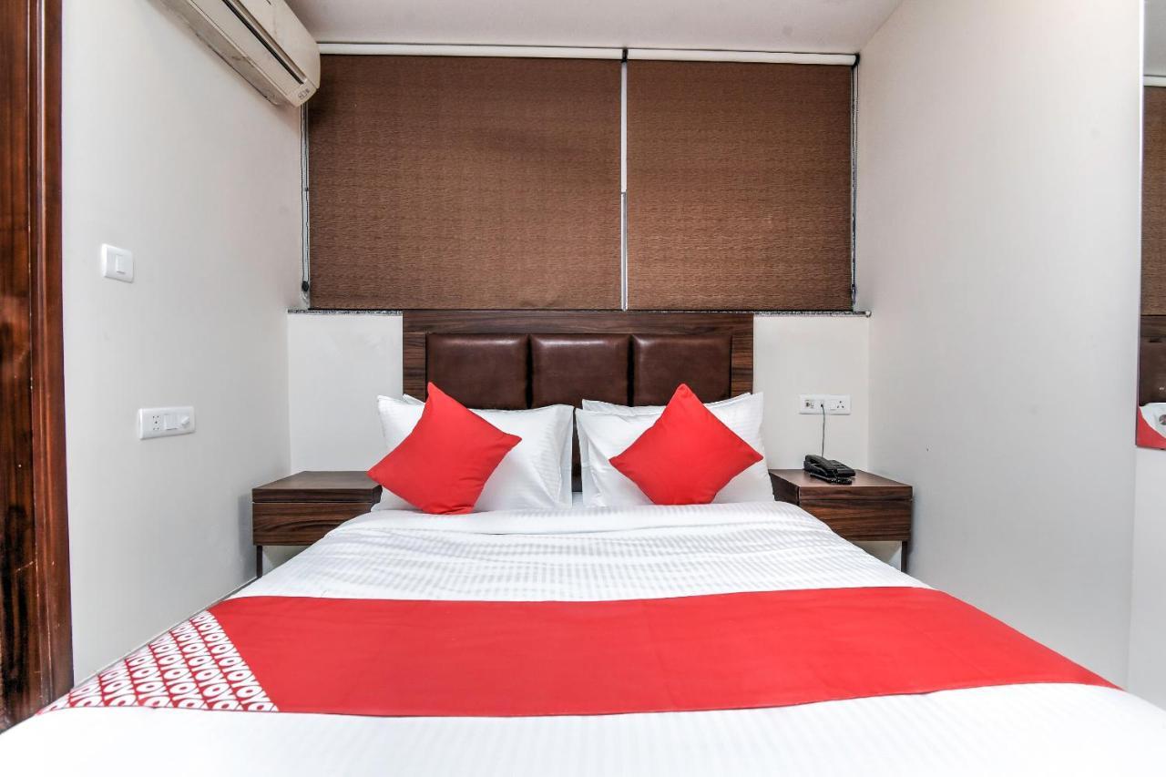 Oyo 77158 Hotel Swastik Palace Bhiwandi Luaran gambar