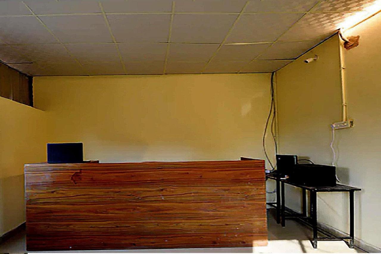 Oyo 77158 Hotel Swastik Palace Bhiwandi Luaran gambar