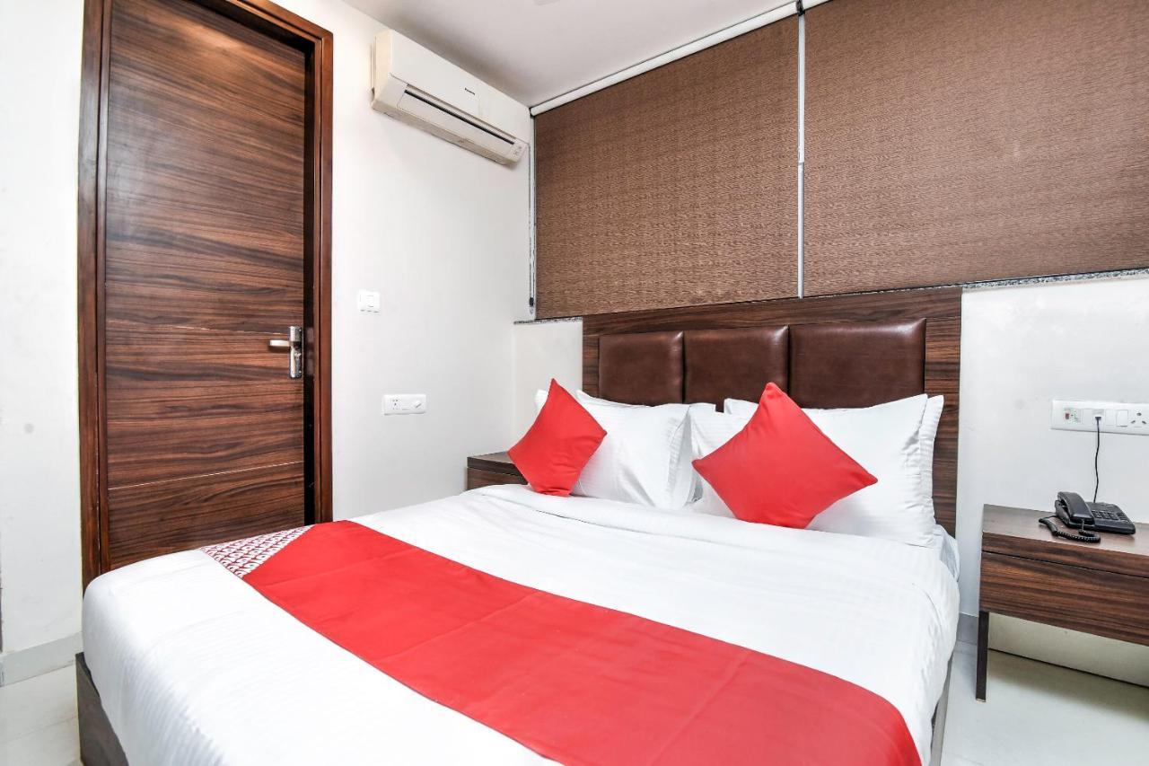 Oyo 77158 Hotel Swastik Palace Bhiwandi Luaran gambar